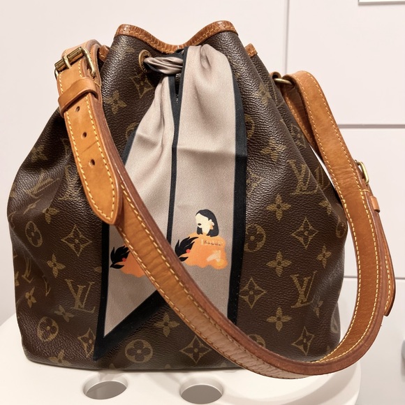 Authentic Louis Vuitton Petit Noe - Picture 3 of 7